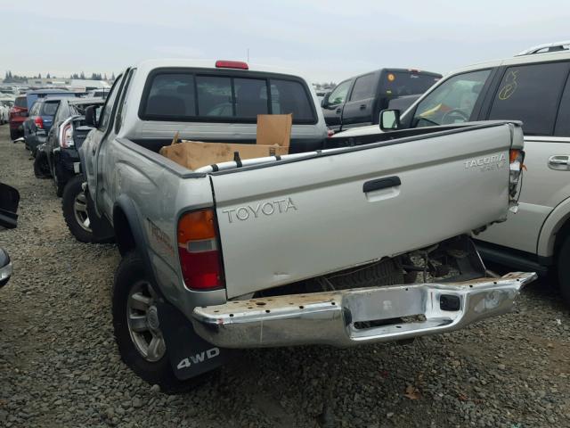 5TEWN72N5YZ687422 - 2000 TOYOTA TACOMA XTR SILVER photo 3