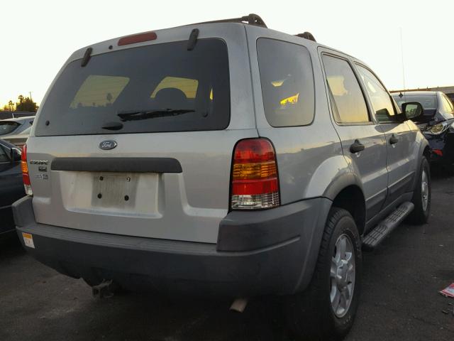 1FMYU93103KB42479 - 2003 FORD ESCAPE XLT SILVER photo 4