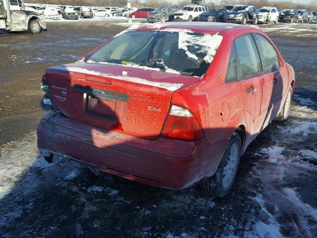 1FAFP34NX6W236650 - 2006 FORD FOCUS ZX4 RED photo 4