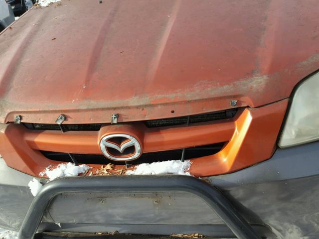 4F2CZ96135KM07071 - 2005 MAZDA TRIBUTE S ORANGE photo 9