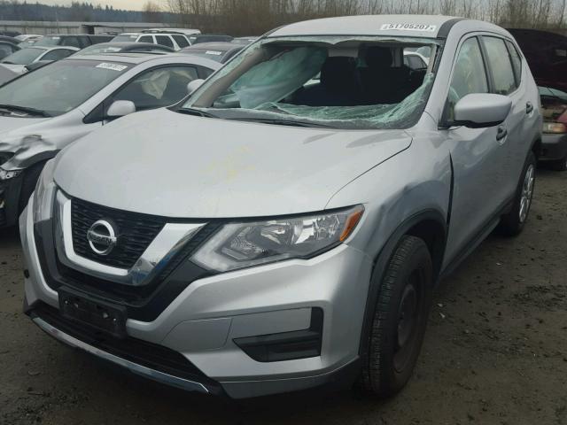 KNMAT2MT6HP541892 - 2017 NISSAN ROGUE S SILVER photo 2