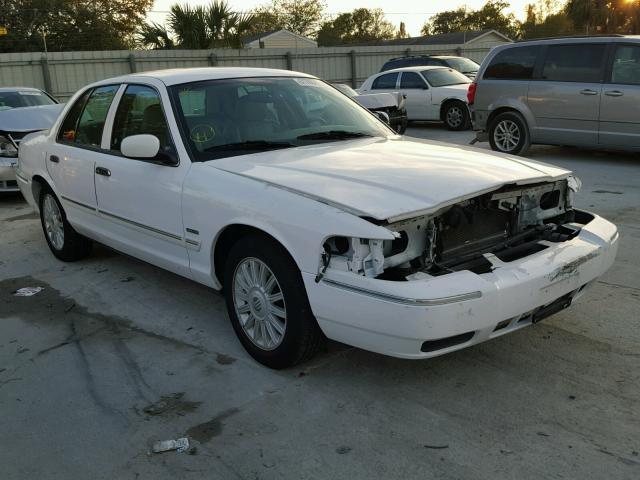 2MEHM75V89X621830 - 2009 MERCURY GRAND MARQ WHITE photo 1