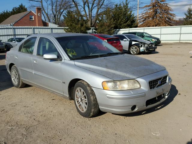 YV1RS612652435616 - 2005 VOLVO S60 SILVER photo 1
