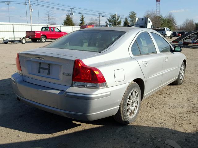 YV1RS612652435616 - 2005 VOLVO S60 SILVER photo 4