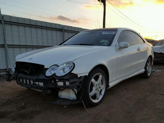 WDBTJ75JX6F171072 - 2006 MERCEDES-BENZ CLK 500 WHITE photo 2