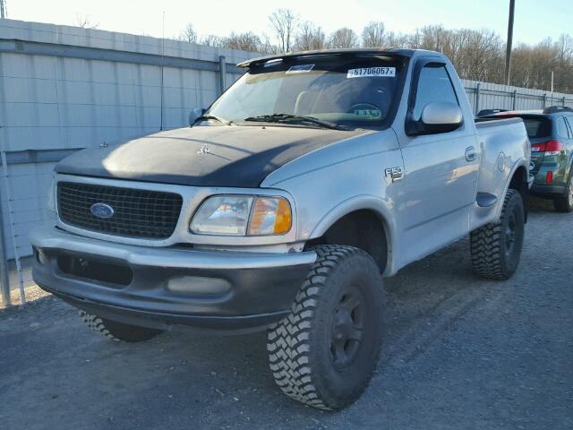 2FTRF08LX3CA71918 - 2003 FORD F150 SILVER photo 2