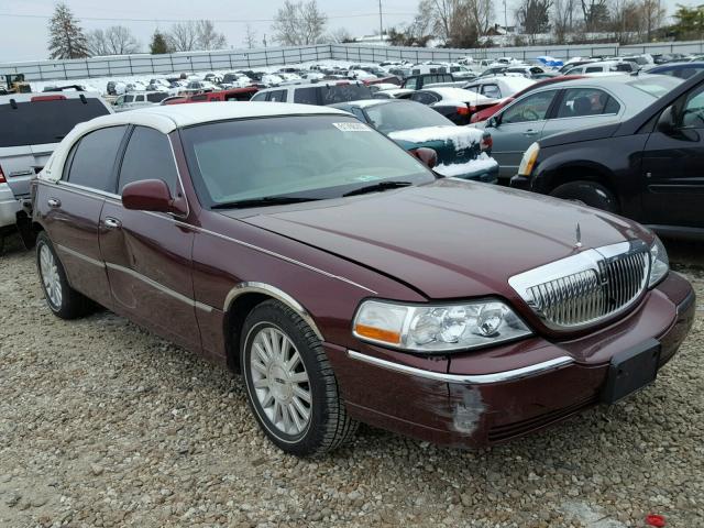 1LNHM81W74Y688901 - 2004 LINCOLN TOWN CAR E BURGUNDY photo 1