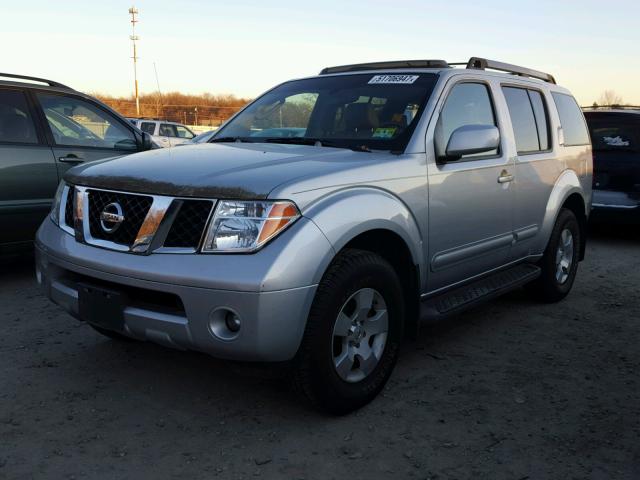 5N1AR18W17C610129 - 2007 NISSAN PATHFINDER SILVER photo 2