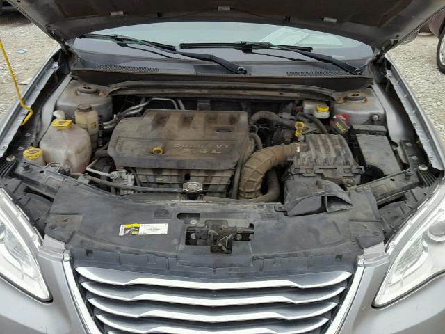 1C3CCBAB6EN122358 - 2014 CHRYSLER 200 LX GRAY photo 7