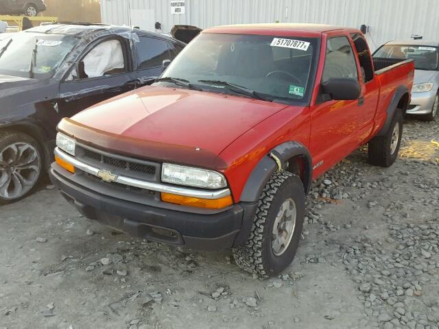 1GCCT19WX28207940 - 2002 CHEVROLET S TRUCK S1 RED photo 2