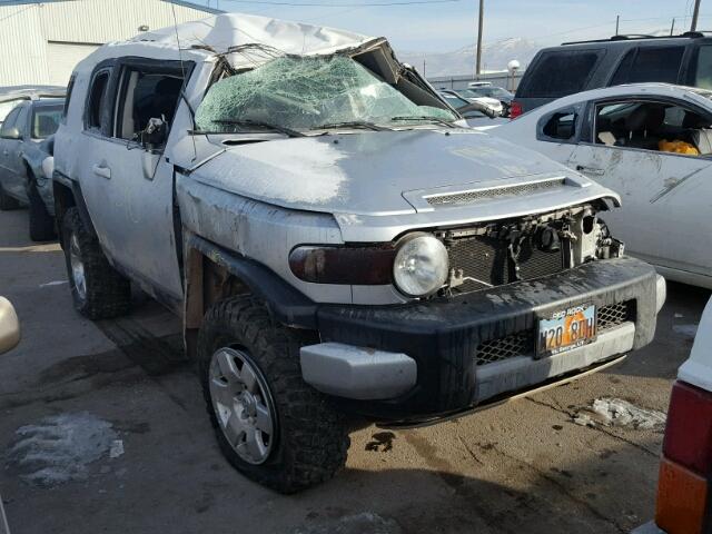 JTEBU11F470087252 - 2007 TOYOTA FJ CRUISER SILVER photo 1