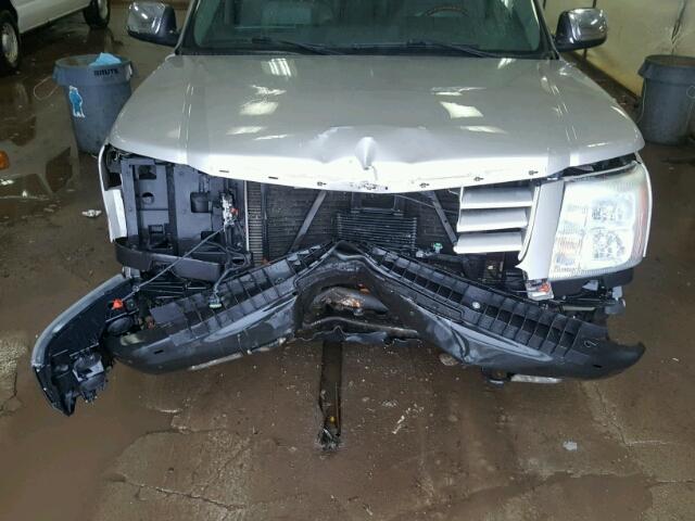 1GYEC63N55R227222 - 2005 CADILLAC ESCALADE L SILVER photo 7