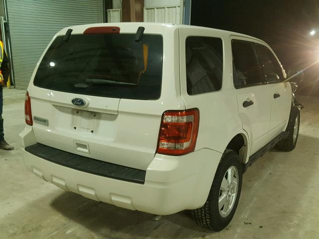 1FMCU0C71CKC42732 - 2012 FORD ESCAPE XLS WHITE photo 4