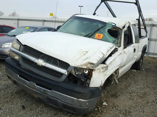 1GCHC29U74E349578 - 2004 CHEVROLET SILVERADO WHITE photo 2