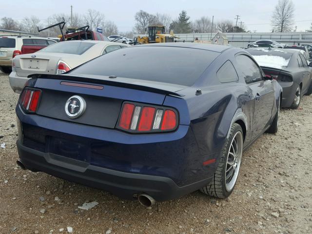 1ZVBP8AN1A5126575 - 2010 FORD MUSTANG BLUE photo 4