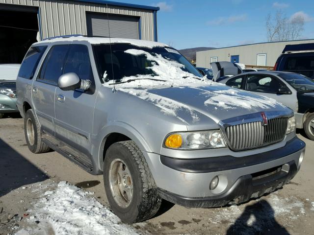 5LMPU28L8WLJ18715 - 1998 LINCOLN NAVIGATOR SILVER photo 1