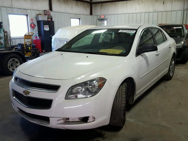 1G1ZB5EB4A4134439 - 2010 CHEVROLET MALIBU LS WHITE photo 2