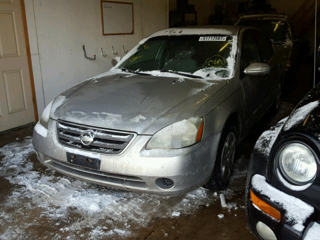 1N4AL11D24C197105 - 2004 NISSAN ALTIMA BAS GRAY photo 2