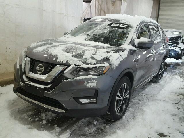 5N1AT2MV2HC737199 - 2017 NISSAN ROGUE SV GRAY photo 2