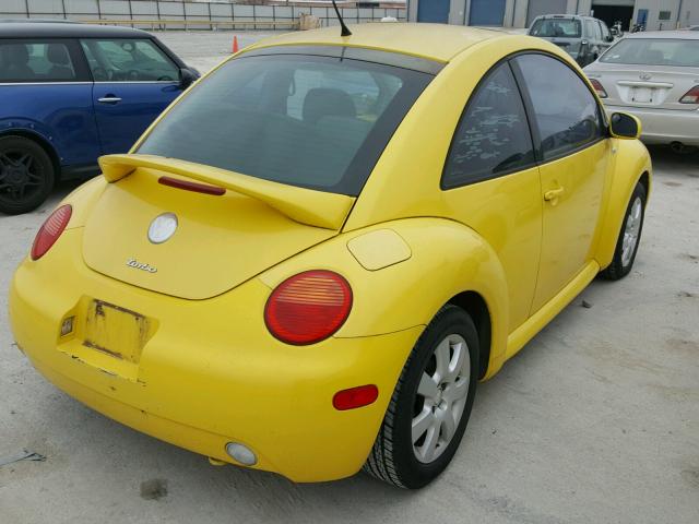 3VWDD21CX2M449712 - 2002 VOLKSWAGEN NEW BEETLE YELLOW photo 4