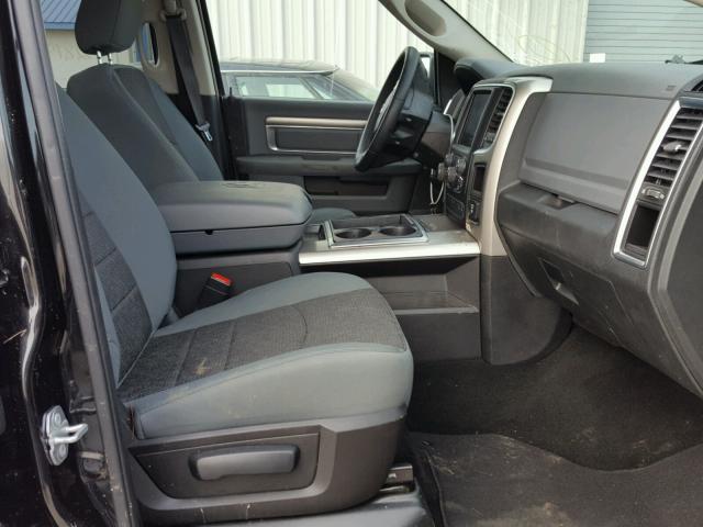 1C6RR7LT8FS711977 - 2015 RAM 1500 SLT შავი ფოტო 5