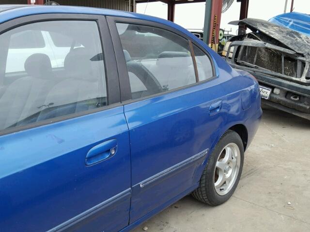 KMHDN46D74U818906 - 2004 HYUNDAI ELANTRA BLUE photo 9