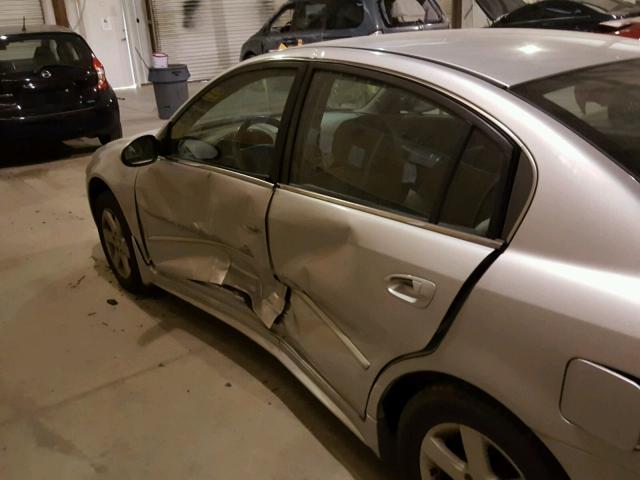 1N4AL11DX3C129990 - 2003 NISSAN ALTIMA BAS SILVER photo 10