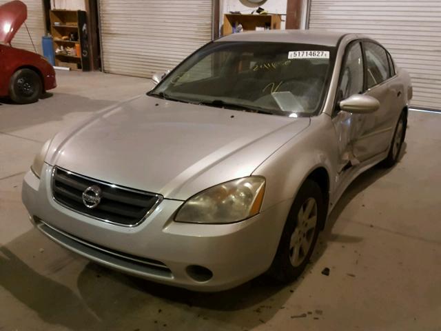 1N4AL11DX3C129990 - 2003 NISSAN ALTIMA BAS SILVER photo 2