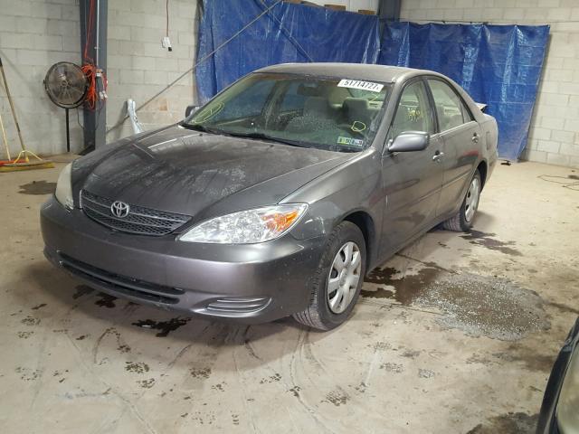 4T1BE32K43U707217 - 2003 TOYOTA CAMRY LE GRAY photo 2