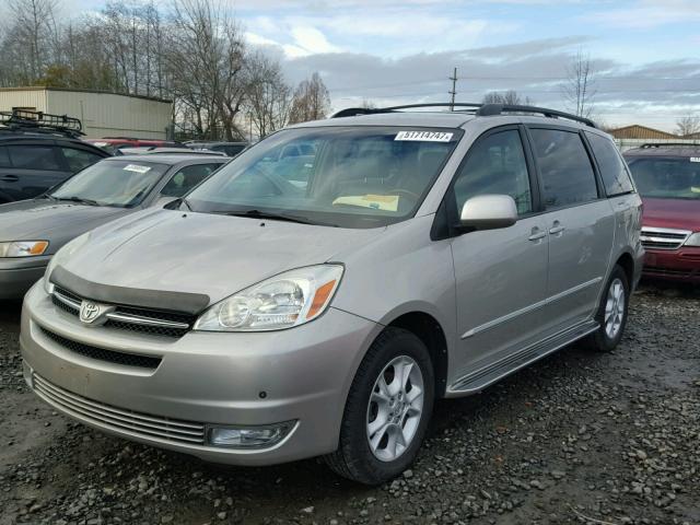 5TDBA22C24S010329 - 2004 TOYOTA SIENNA XLE GRAY photo 2