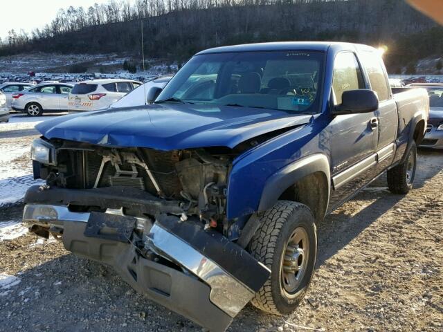 1GCHC29U93E167525 - 2003 CHEVROLET SILVERADO BLUE photo 2