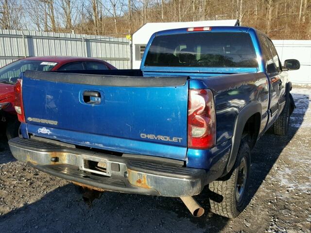 1GCHC29U93E167525 - 2003 CHEVROLET SILVERADO BLUE photo 4