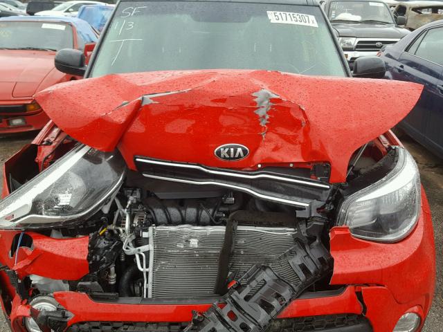 KNDJP3A5XH7494138 - 2017 KIA SOUL + RED photo 7