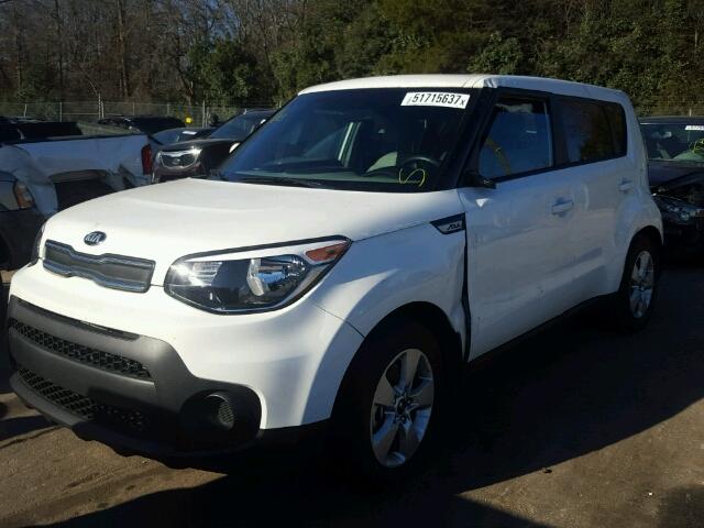 KNDJN2A2XH7442465 - 2017 KIA SOUL WHITE photo 2