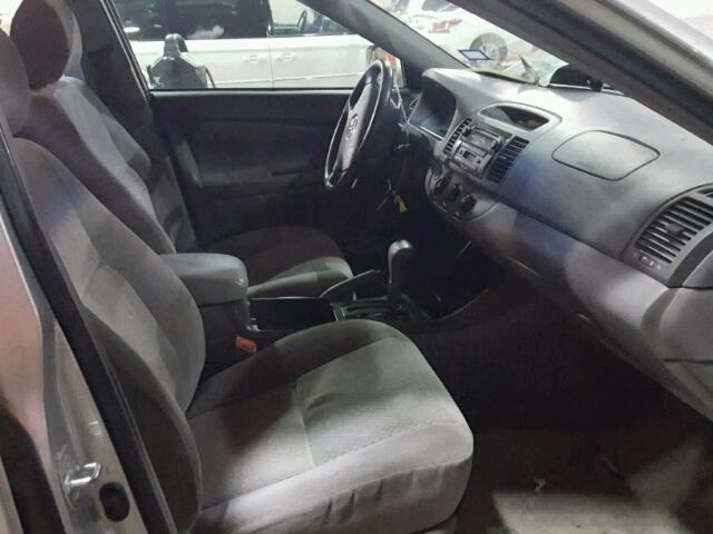 4T1BE32KX4U824950 - 2004 TOYOTA CAMRY LE SILVER photo 5