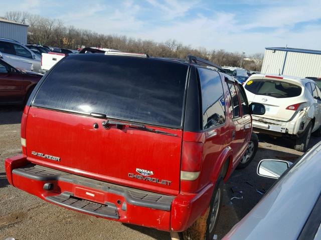 1GNDT13W72K164648 - 2002 CHEVROLET BLAZER RED photo 4