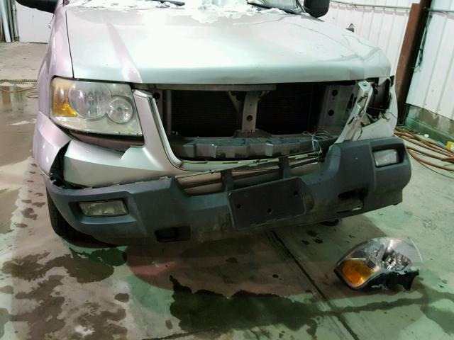 1FMPU16536LA89576 - 2006 FORD EXPEDITION SILVER photo 9