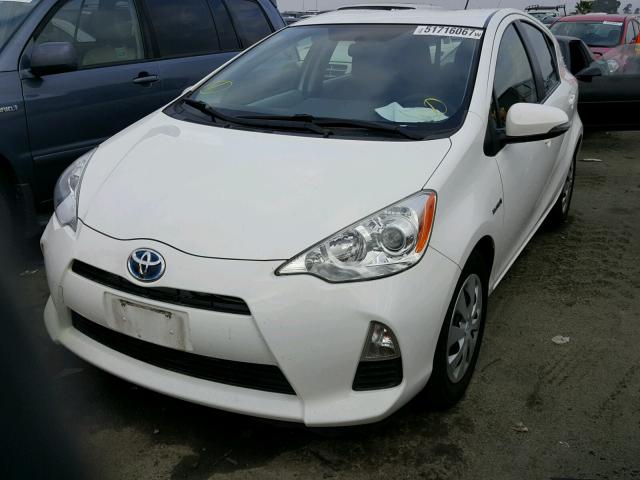 JTDKDTB35D1533693 - 2013 TOYOTA PRIUS C WHITE photo 2