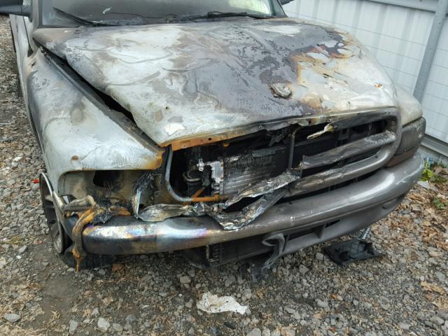 1B7GL22Y1XS224817 - 1999 DODGE DAKOTA SILVER photo 9