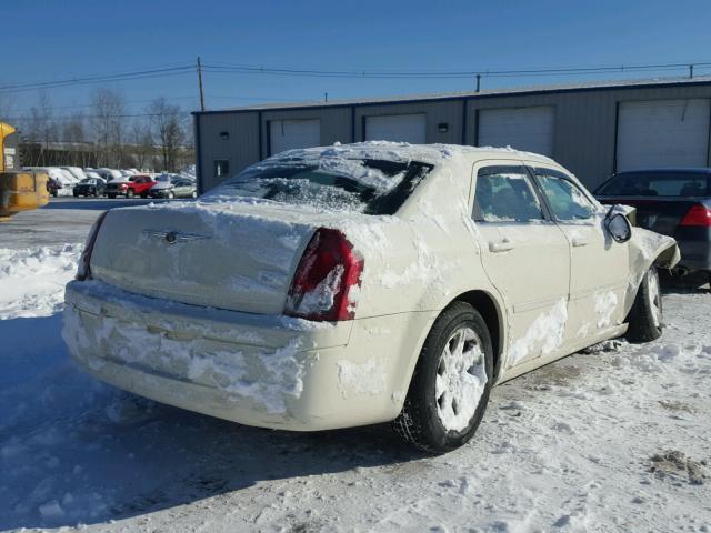 2C3LA43R67H888596 - 2007 CHRYSLER 300 WHITE photo 4