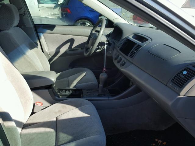 4T1BE32KX4U926135 - 2004 TOYOTA CAMRY LE SILVER photo 5