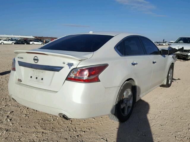 1N4AL3AP8FN354438 - 2015 NISSAN ALTIMA 2.5 WHITE photo 4