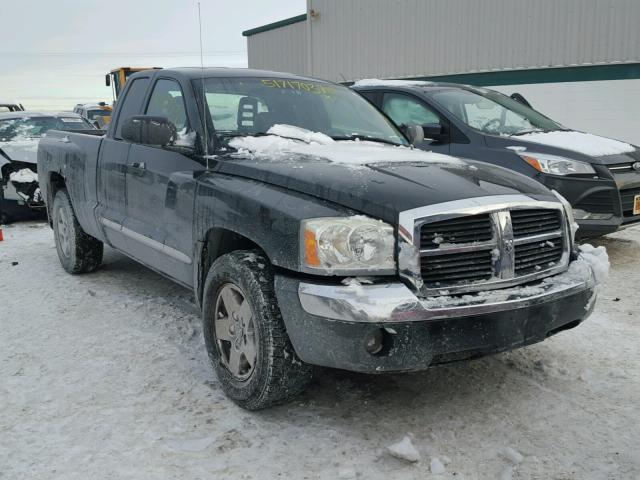 1D7HW52N65S137050 - 2005 DODGE DAKOTA LAR BLACK photo 1