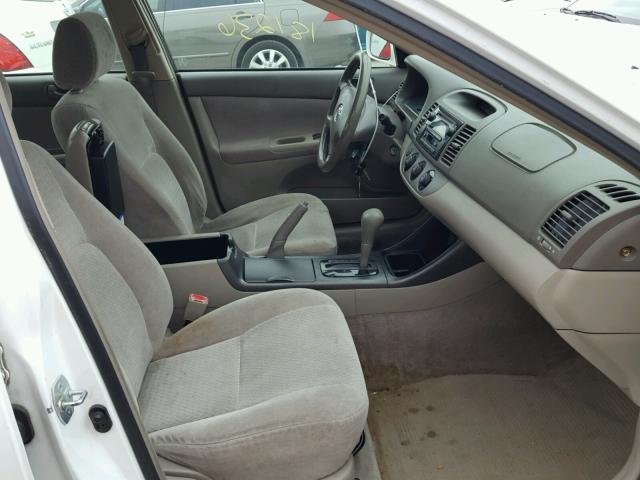 JTDBE32K420042815 - 2002 TOYOTA CAMRY LE 白色 照片 5