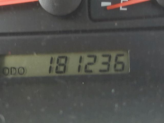 JTDBE32K420042815 - 2002 TOYOTA CAMRY LE 白色 照片 8