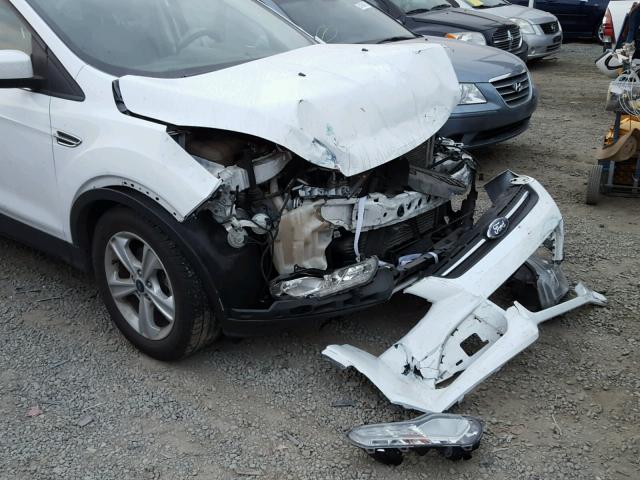 1FMCU0GX8DUC36264 - 2013 FORD ESCAPE SE WHITE photo 9