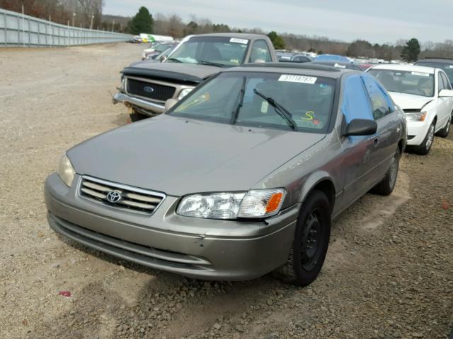 4T1BF22K2YU100845 - 2000 TOYOTA CAMRY LE BEIGE photo 2