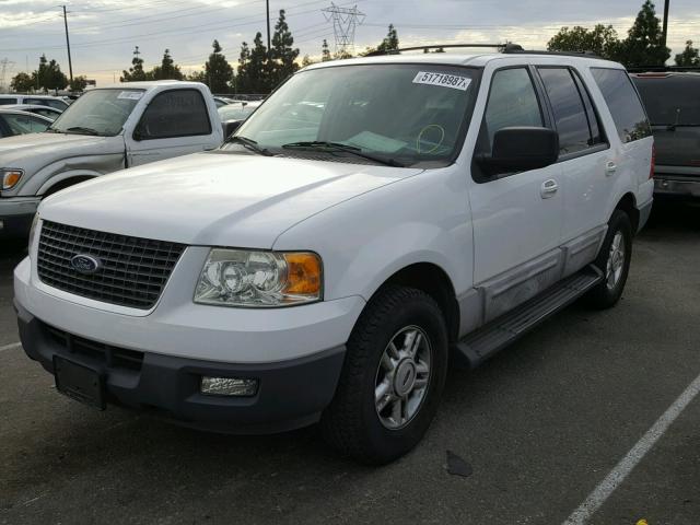 1FMRU15W44LA07869 - 2004 FORD EXPEDITION WHITE photo 2