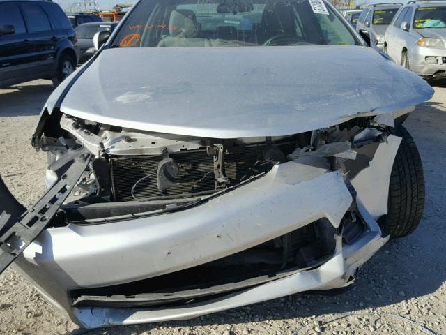 4T4BF1FK0DR327438 - 2013 TOYOTA CAMRY L SILVER photo 9