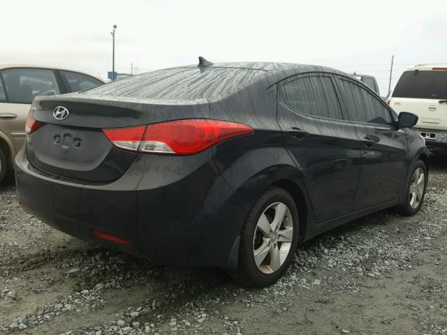 5NPDH4AE8DH212312 - 2013 HYUNDAI ELANTRA GL BLACK photo 4